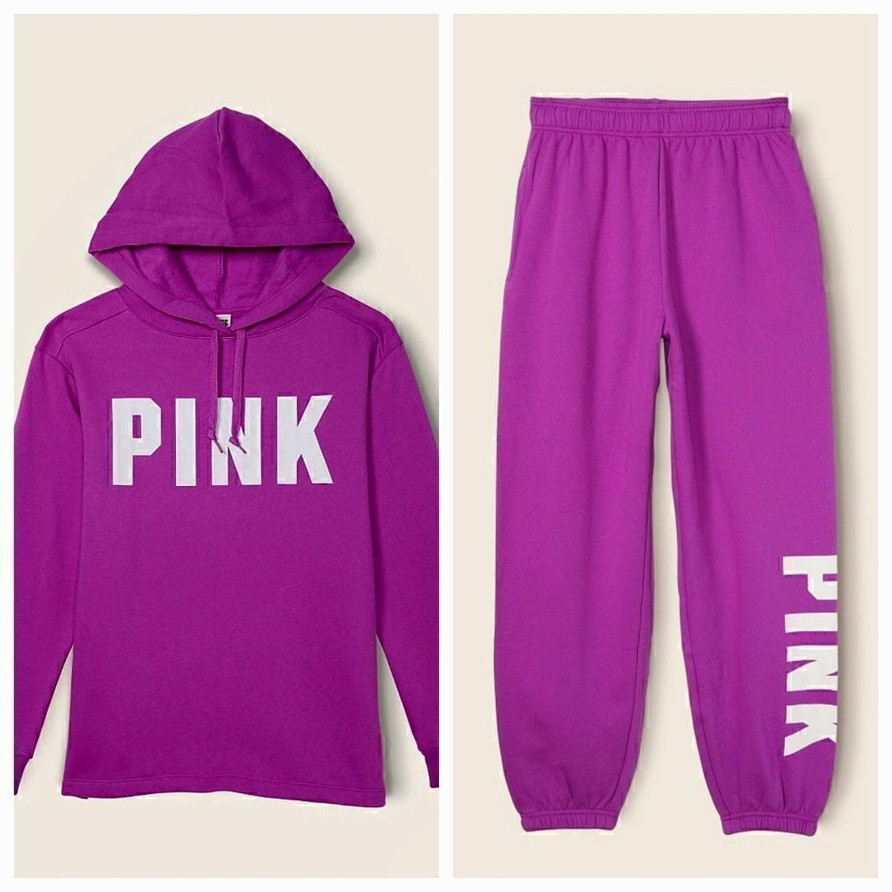 Victoria'sโSecretโPinkโsweatโSet